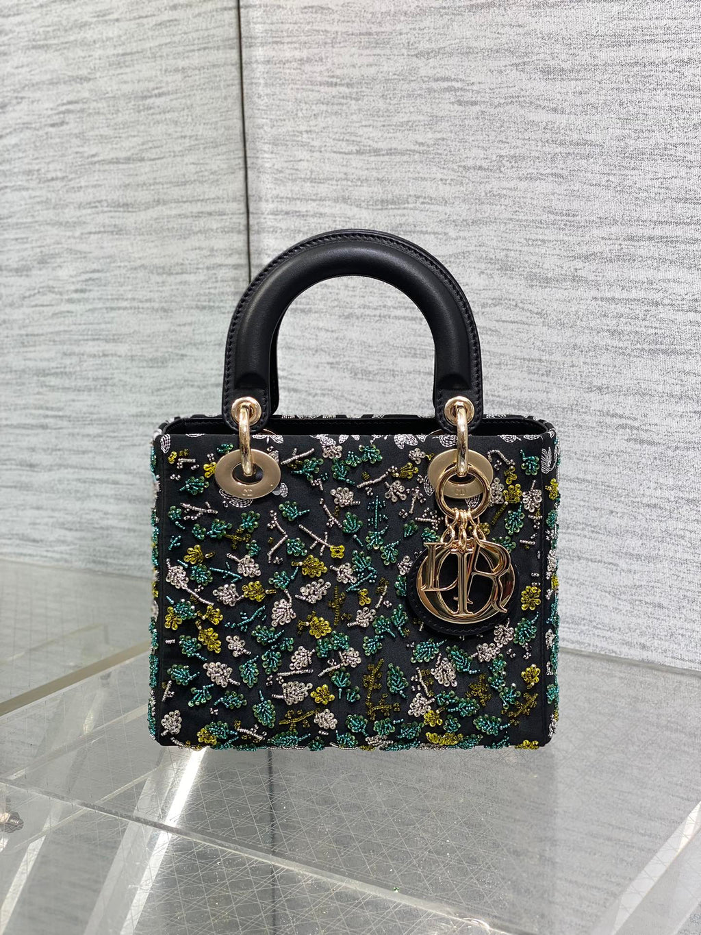 スモール 20 バッグ ブラック ラムスキン シューティングスター刺繍 レディース 226114