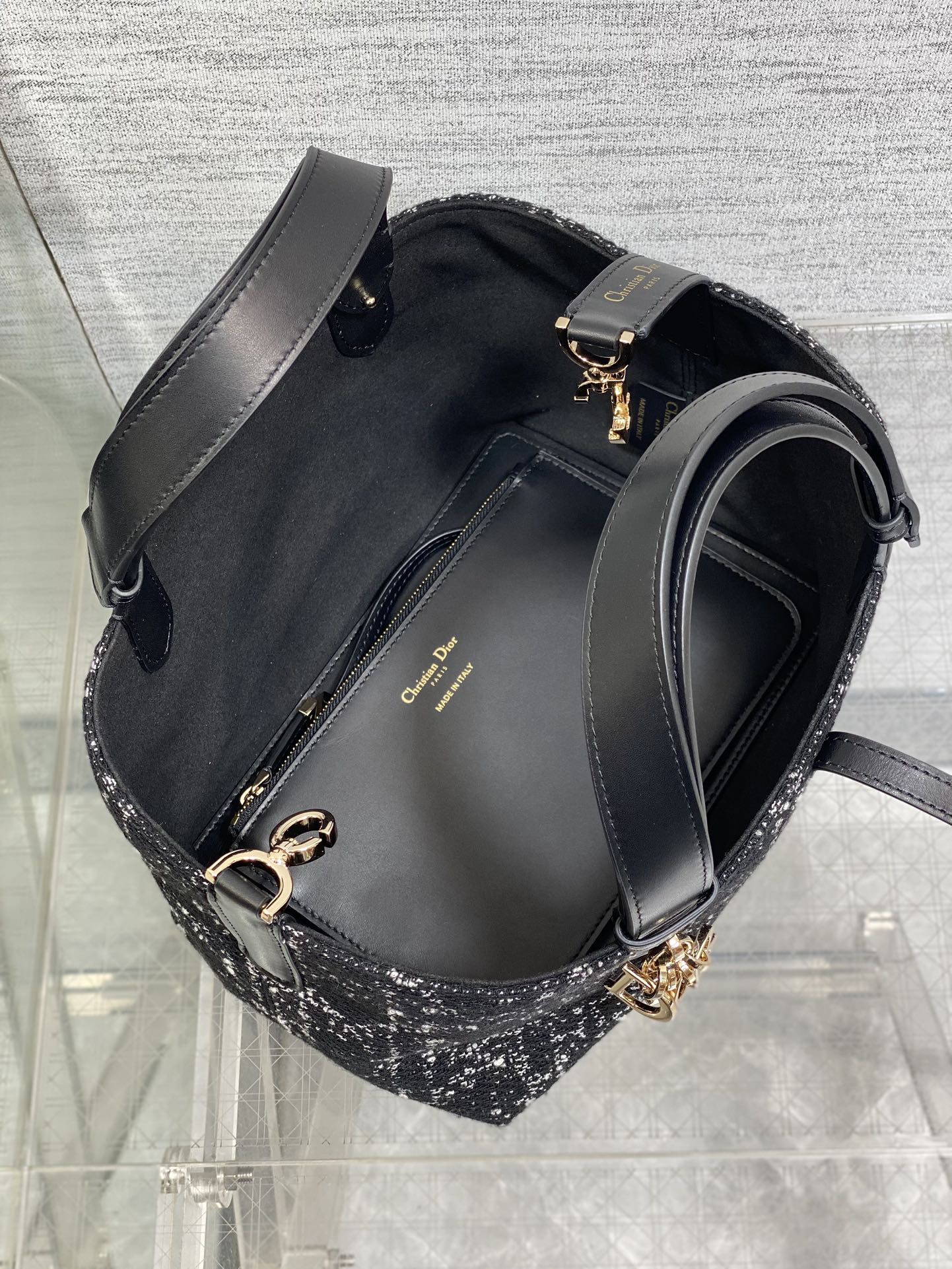 ミニ 23 トゥジュール バッグ（ブラック×ホワイト カナージュツイード、ゴールド金具）