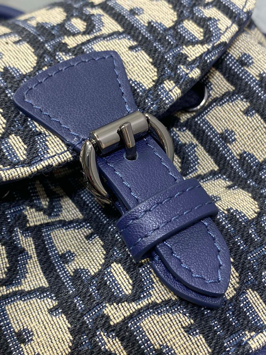 ブルー オブリーク モノグラム ジャカード バックパック 19