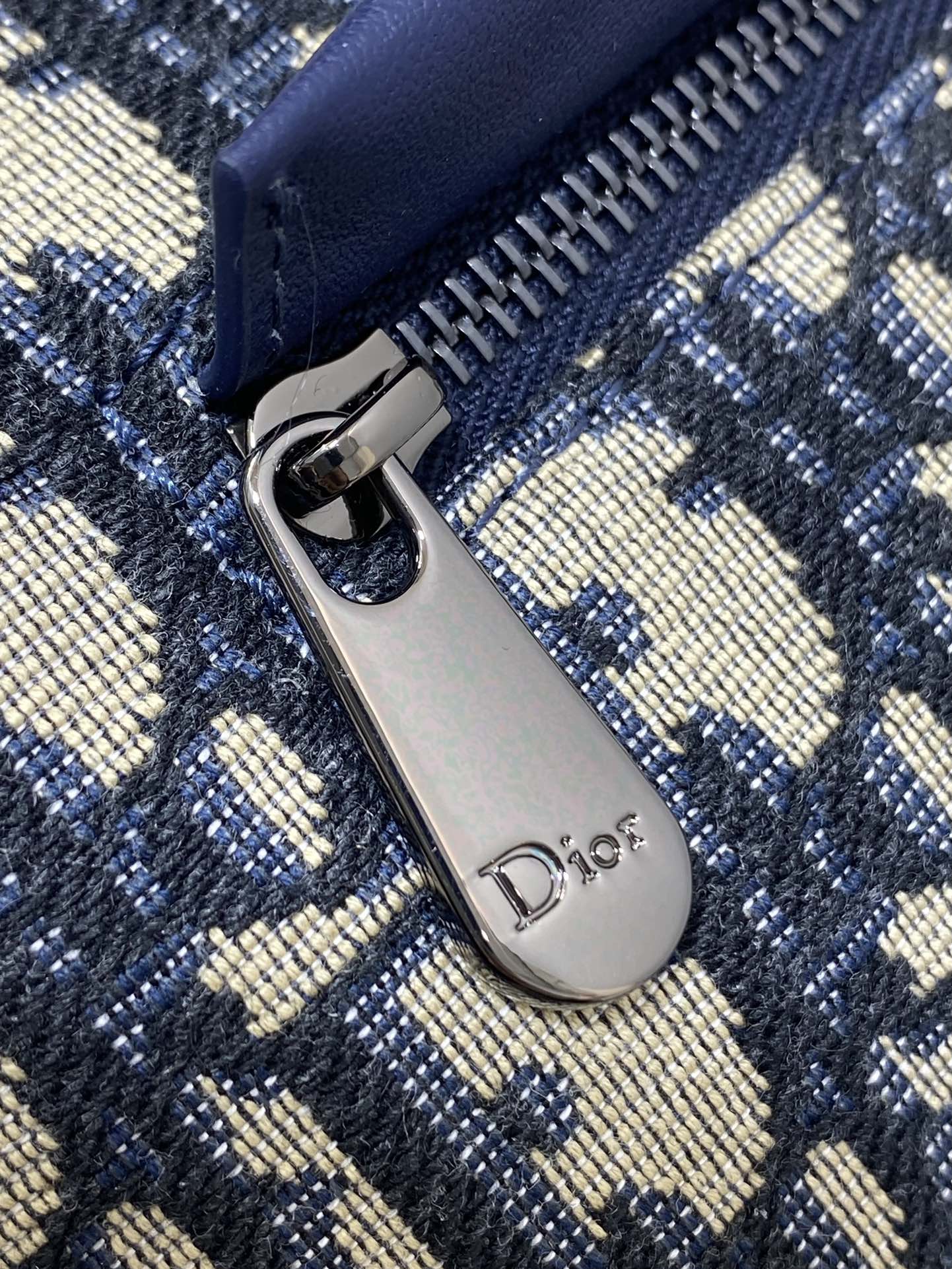 ブルー オブリーク モノグラム ジャカード バックパック 19