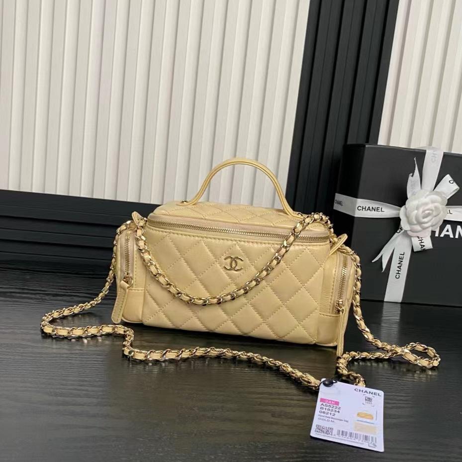 ミディアムカメラバッグ 23インチ ベージュイエロー ラムスキン ゴールド金具