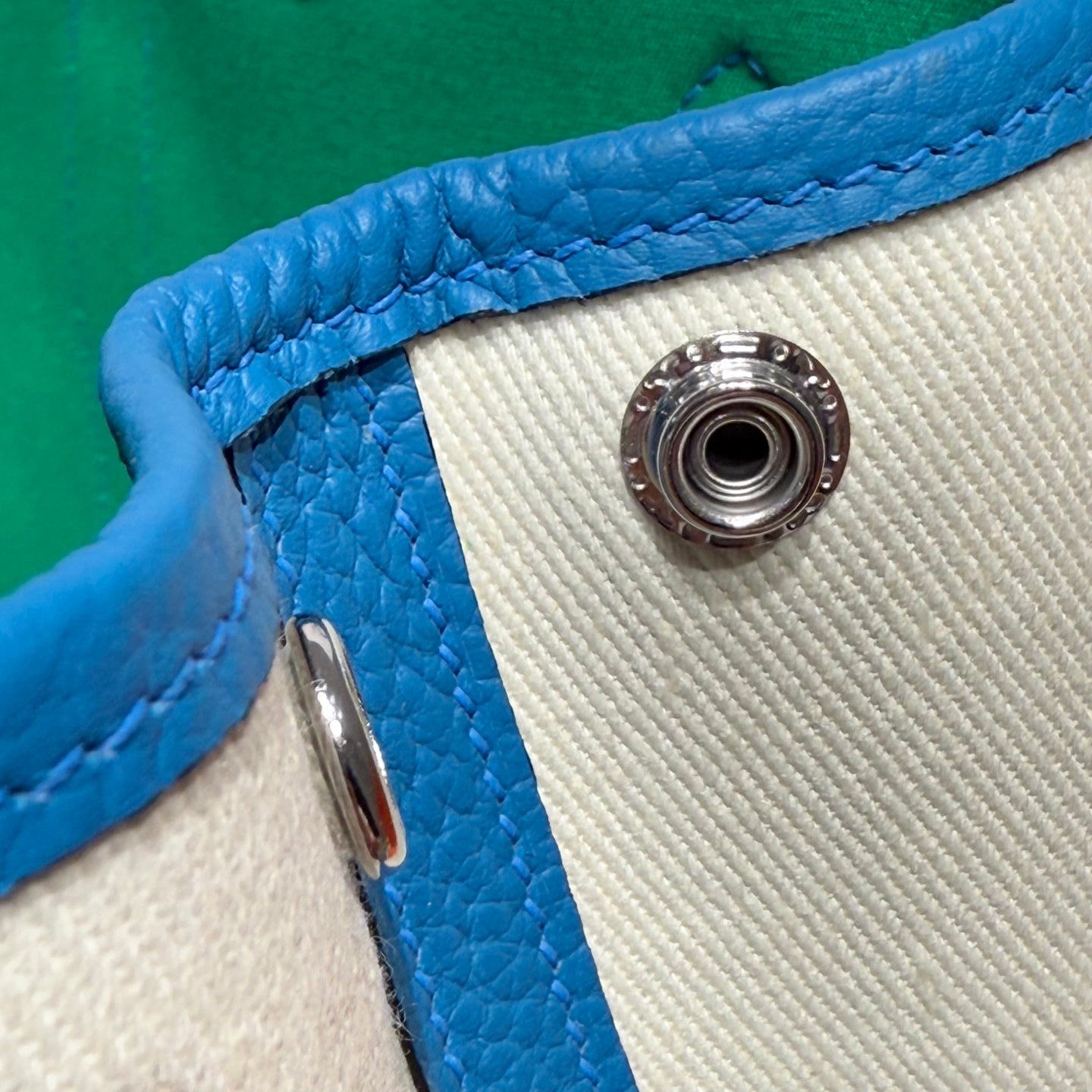 ガーデンパーティー 30cm ホワイトトイレットペーパー コットンキャンバスとブルーカーフスキン サイドはグリーン