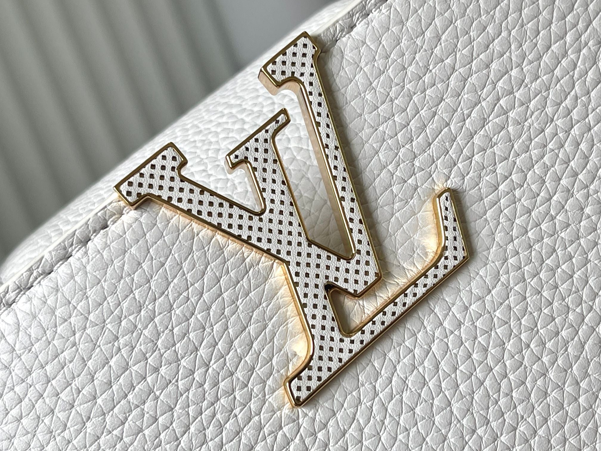 カプシーヌ ミニ 21 ホワイト トリヨン ゴールド ハードウェア