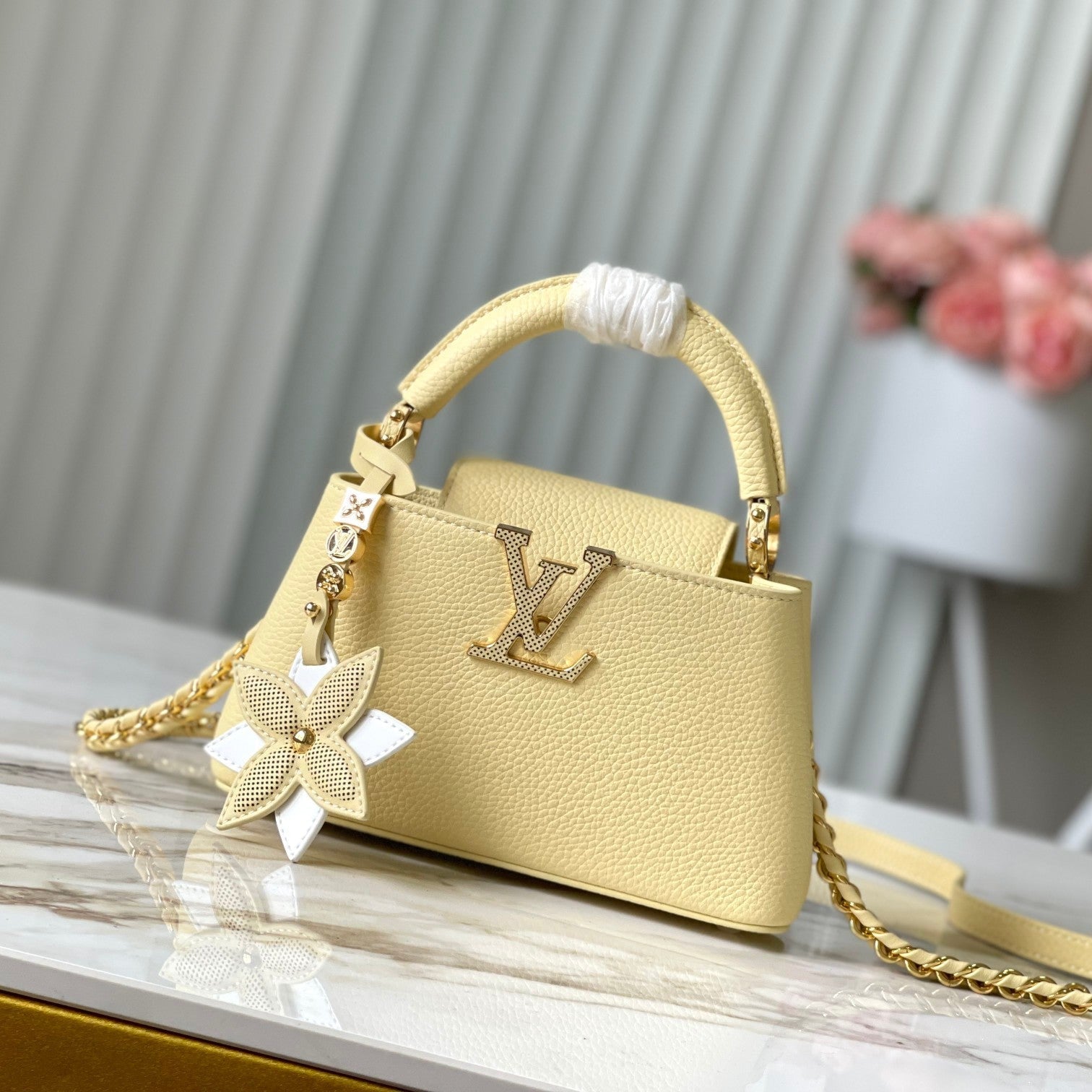 カプシーヌ イーストウエスト ミニ 22インチ バナナイエロー トリヨンゴールド金具