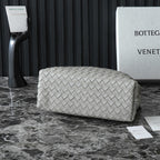 BV ミディアム アンダモ 32cm グレー ラムスキン