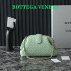 ティーン・ローレン 1980 チェーン付き 31.5 ライトグリーン レザー Ghw 