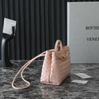 SMALL ANDIAMO 25 IN LIGHT PINK LAMBSKIN