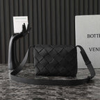 ボッテガ・ヴェネタ 25S ディアゴ 22 ブラックカーフスキン シルバー金具