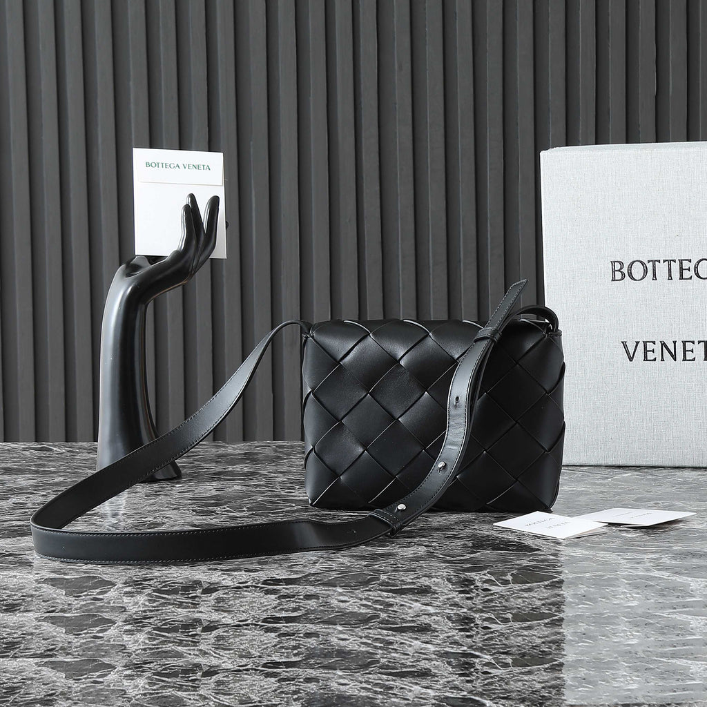 BOTTEGA VENETA 25S DIAGO 22 IN BLACK CALFSKIN PATENT SILVER HARDWARE