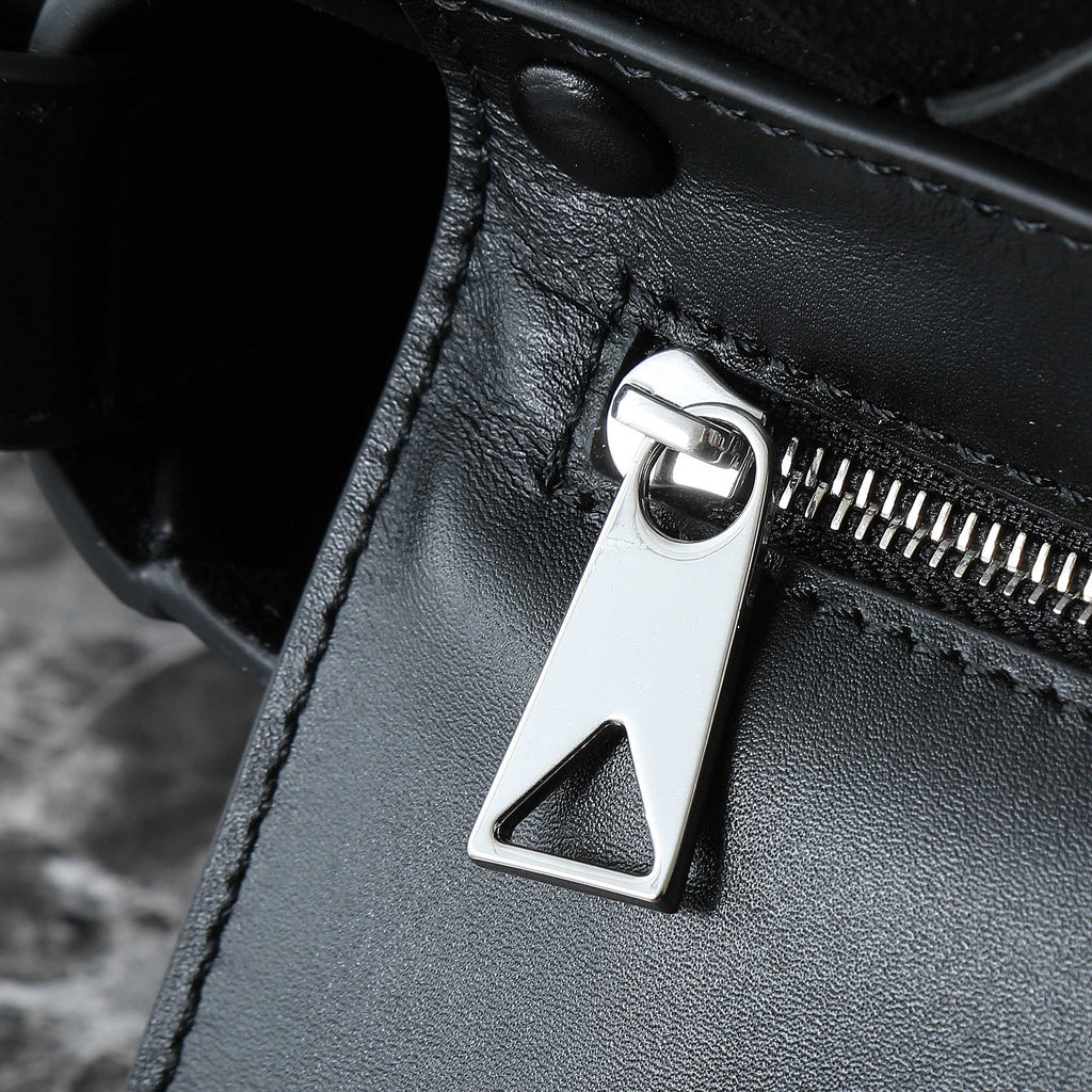 BOTTEGA VENETA 25S DIAGO 22 IN BLACK CALFSKIN PATENT SILVER HARDWARE