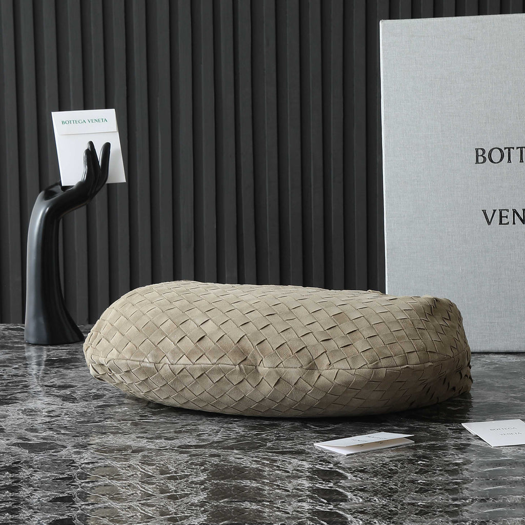 ボッテガ・ヴェネタ 25S スモール ジョディ 48 ミューテッドトープ スエード ゴールド金具