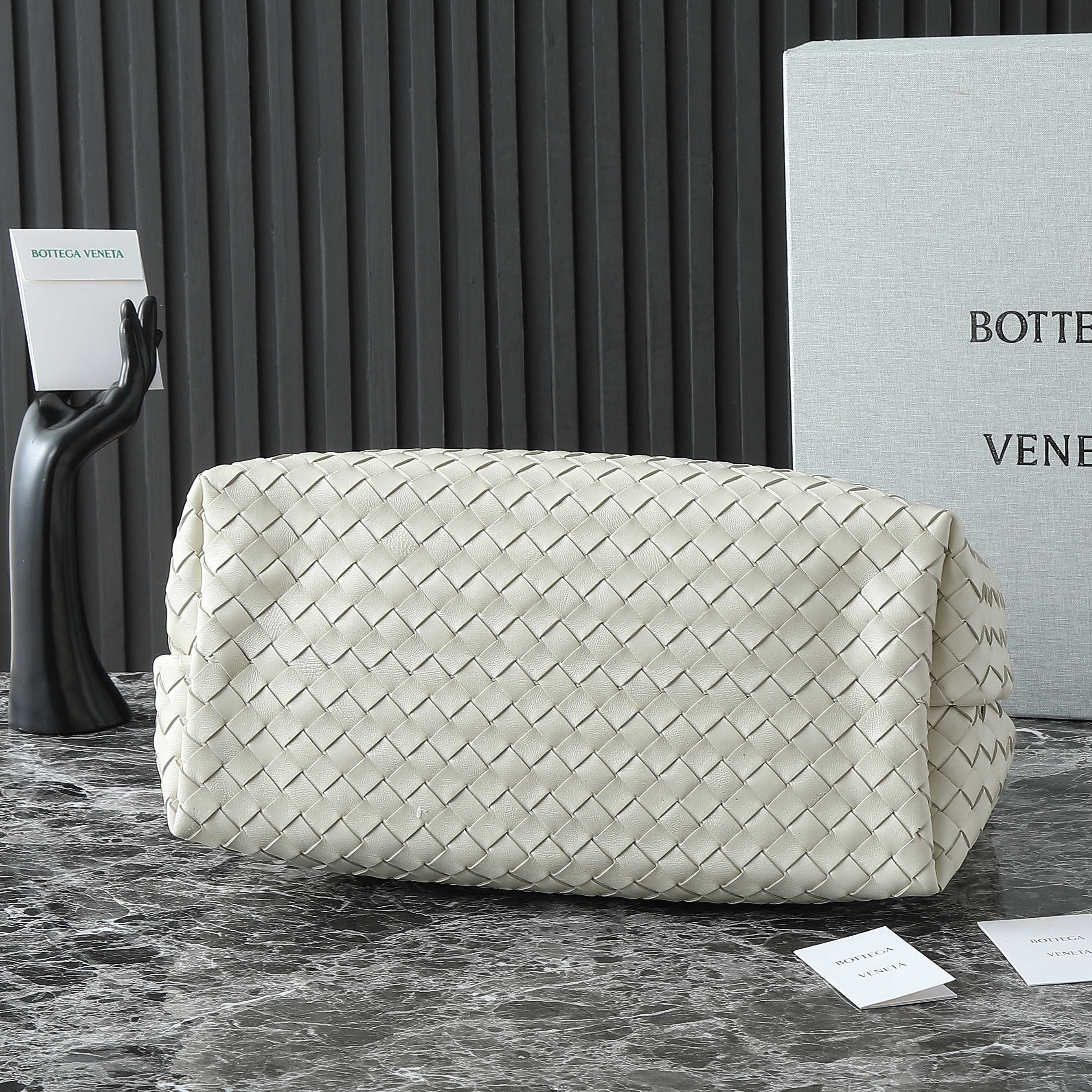 ボッテガ・ヴェネタ 25S ラージ アンディアモ 42 アイボリー カーフスキン ゴールド金具