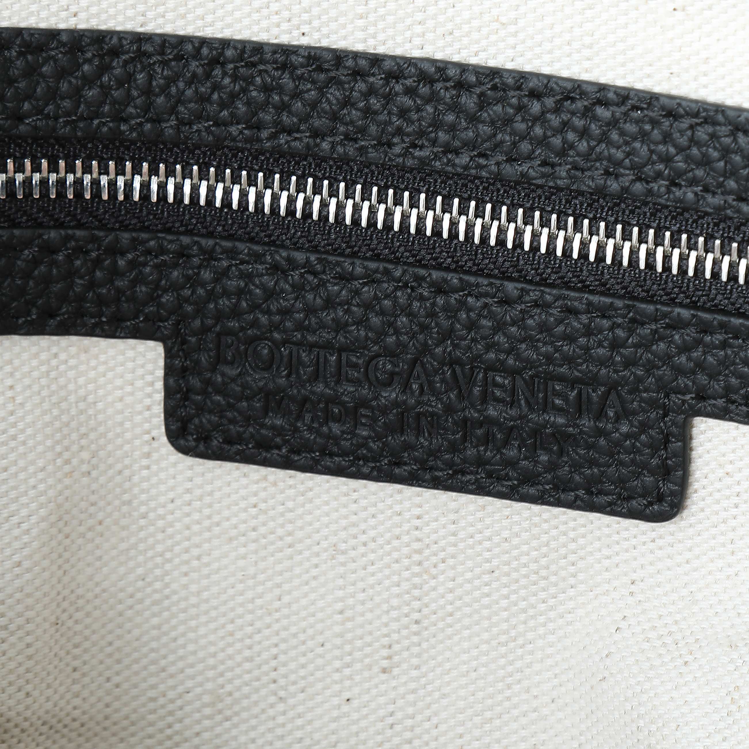 ボッテガ・ヴェネタ 25S ディアゴ ホーボー 39 ブラックカーフスキン