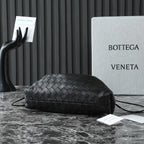 BOTTEGA VENETA 25S DUSTBAG NOTTE 33 IN BLACK CALFSKIN GOLD HARDWARE