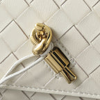 BOTTEGA VENETA 25S ANDIAMO POUCH 19 IN IVORY CALFSKIN GOLD HARDWARE