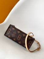 パンダ オンザゴーバッグ 18インチ ブラウン モノグラム コーティングキャンバス