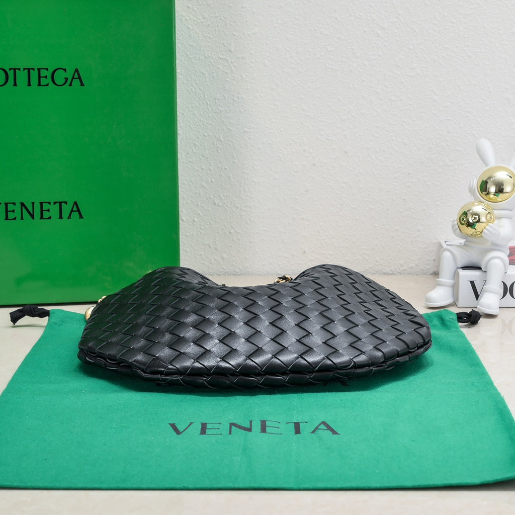 SARDINE 33 WITH CHAIN IN BLACK LAMBSKIN