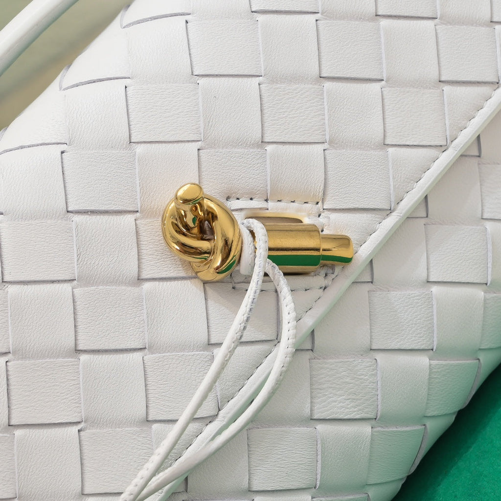 BV ロングクラッチ アンディアモ 31 ホワイトレザー Ghw 