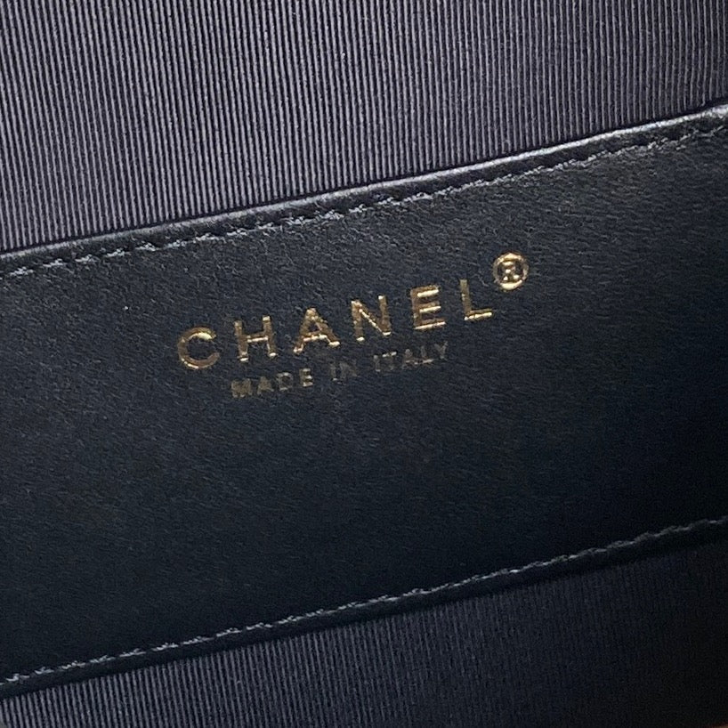 ミディアムハンドバッグ 40インチ ブラックスエード ゴールド金具