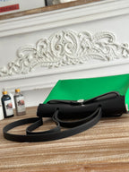 ジップ キャビン 31 バッグ（エメラルドグリーン キャンバスとブラック カーフスキン）