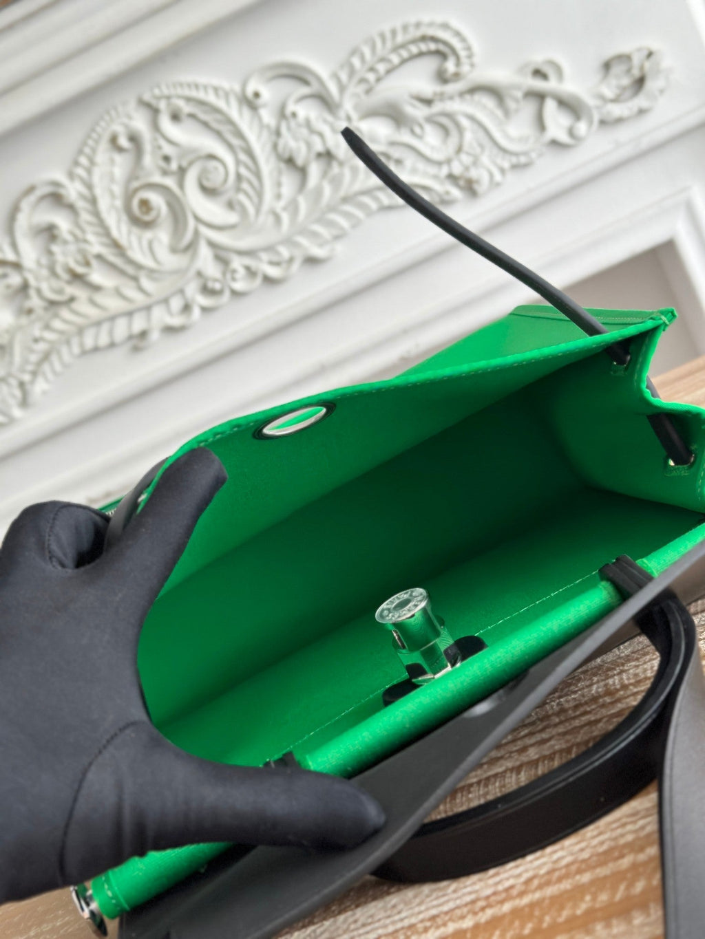 ジップ キャビン 31 バッグ（エメラルドグリーン キャンバスとブラック カーフスキン）