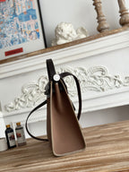 ジップ キャビン 31 バッグ（チョコレートブラウン キャンバス＆ブラック カーフスキン）