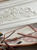 ハーブバッグ ジップ 31 ラッカー仕上げバッグ（オフホワイト ミックスレッド H プルーム キャンバス）