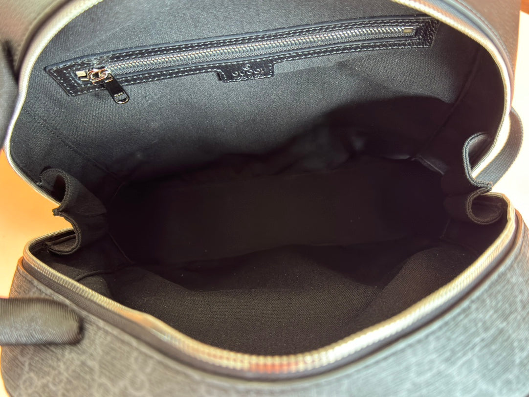 ミディアム GG バックパック 40 ダークグレー＆ブラック カーフスキン