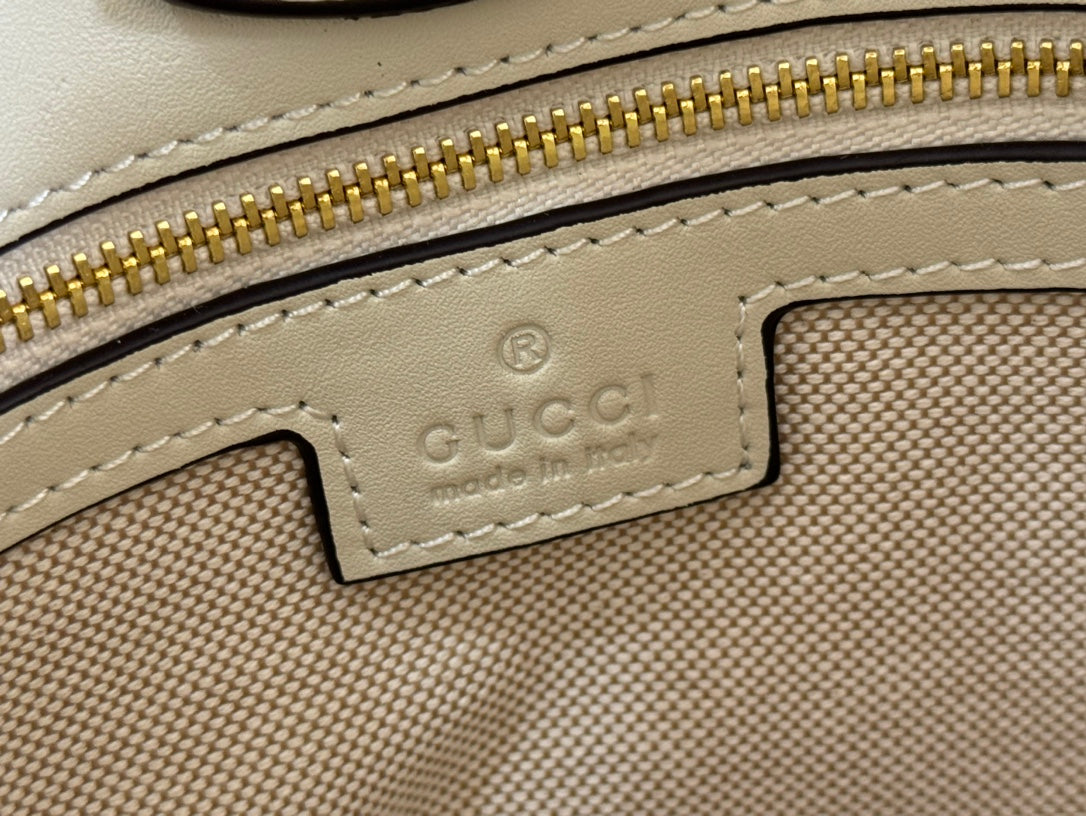 73 SMALL BUCKET BAG 20 IN OFF WHITE SMOOTH CALFSKIN