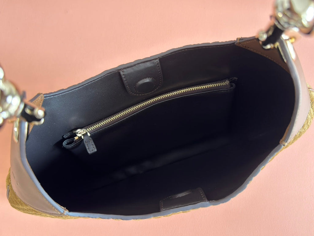 ミディアムB ショルダーバッグ 42インチ ブラウン GGスエード