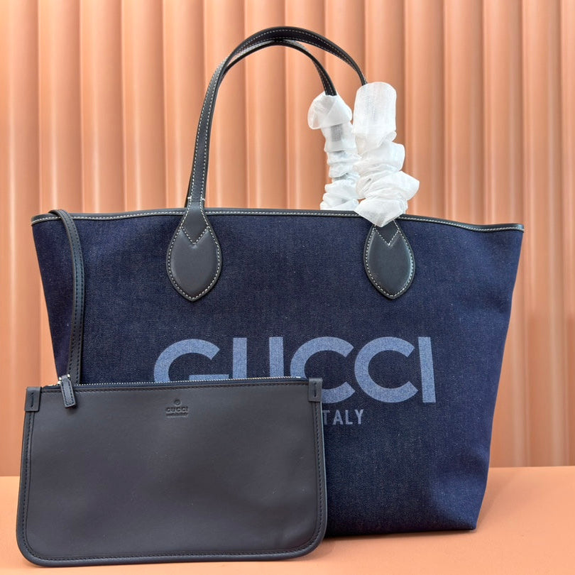 大型TOTISSIMAリバーシブルトートバッグ30.5インチ ダークブルーデニム 片面ベージュ、もう片面ブルーカーフスキン