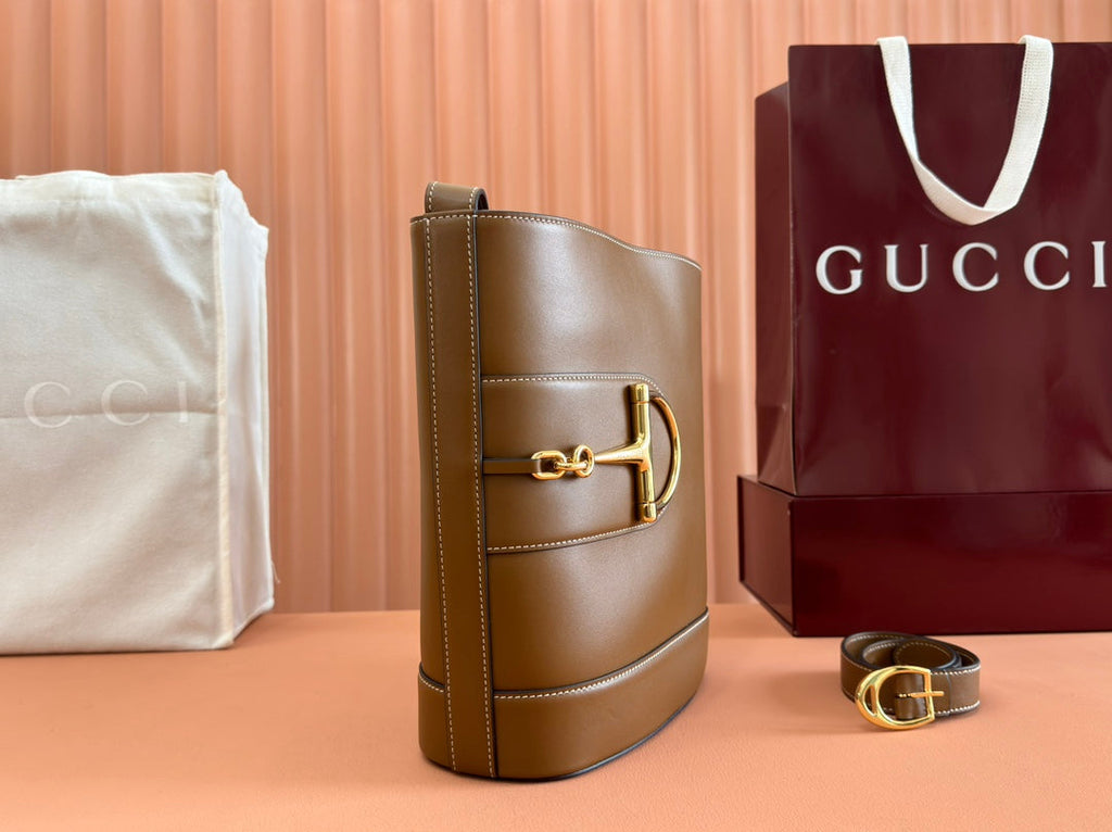 73 ミディアム バケットバッグ 27.5インチ ブラウン スムースカーフスキン