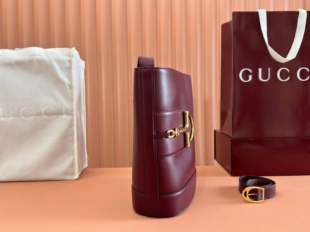 73 ミディアム バケットバッグ 27.5インチ ロッソ アンコラ レッド スムースカーフスキン