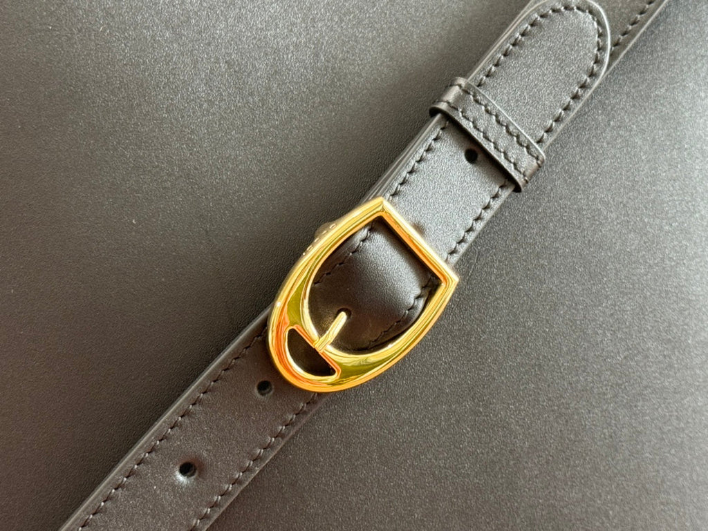 73 ミディアム バケットバッグ 27.5インチ ブラック スムースカーフスキン