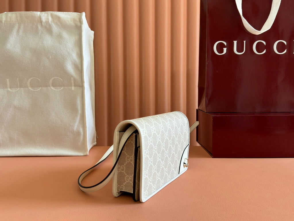 エンブレム ウォレット GGモノグラム 20 ベージュ＆ホワイト スムースカーフスキン