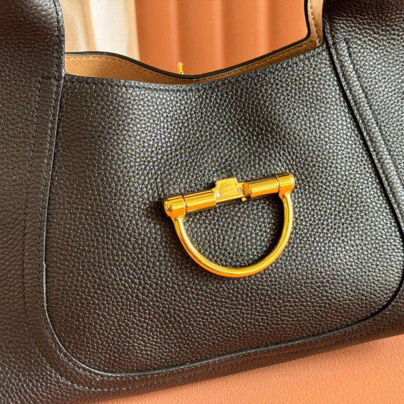 ミディアム ソフトビット マキシ ショルダーバッグ 27.5インチ ブラック グレイニーラムスキン