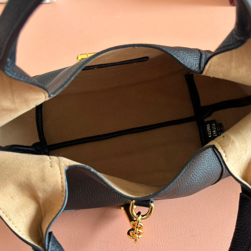 ミディアム ソフトビット マキシ ショルダーバッグ 27.5インチ ブラック グレイニーラムスキン