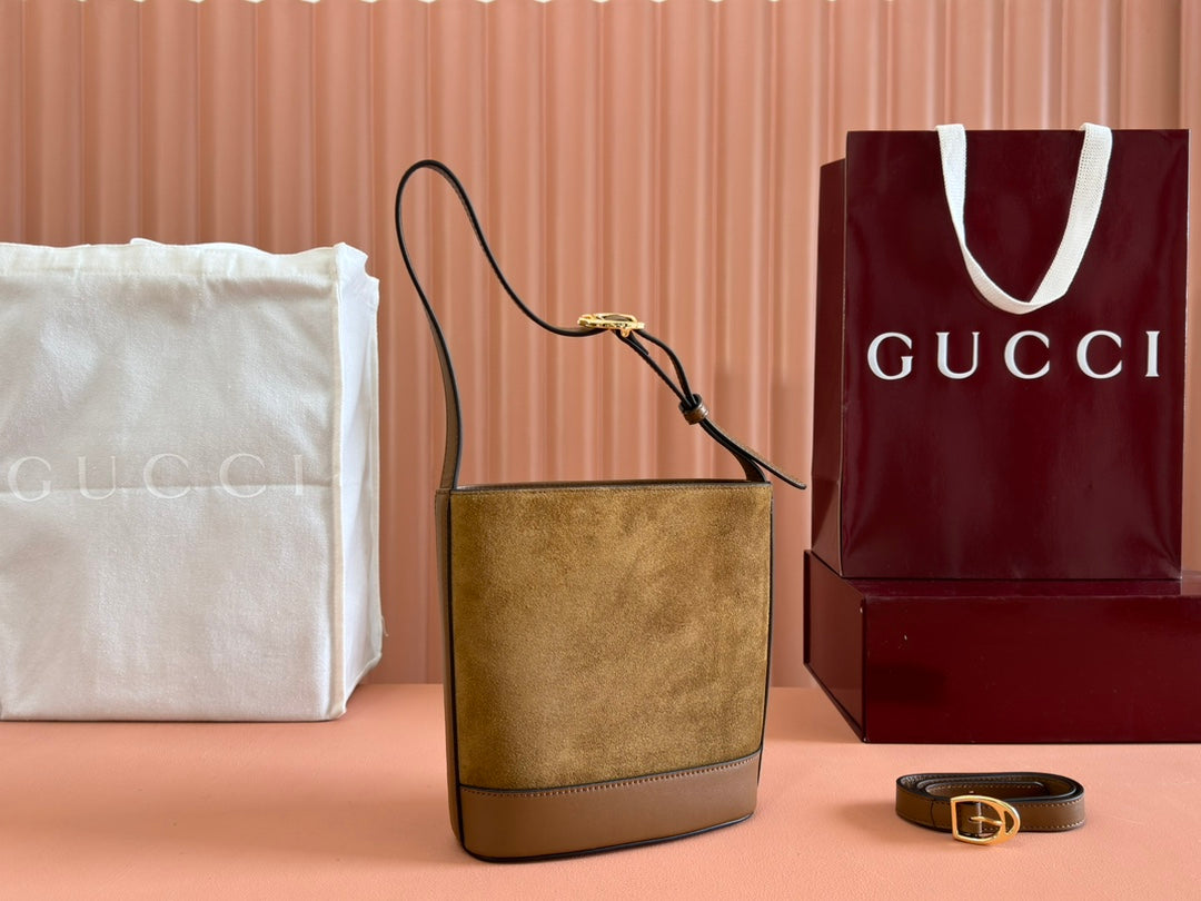 73 スモールバケットバッグ 20 ブラウン ソフトスエード＆カーフスキン