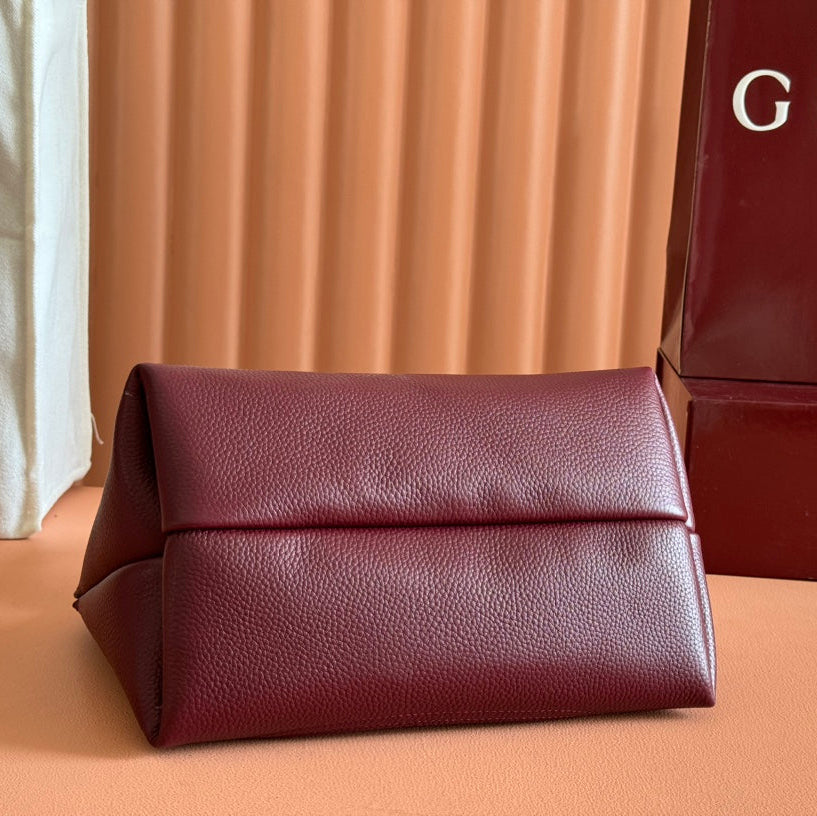 MEDIUM SOFTBIT MAXI SHOULDER BAG 27.5 IN ROSSO ANCORA RED GRAINY LAMBSKIN