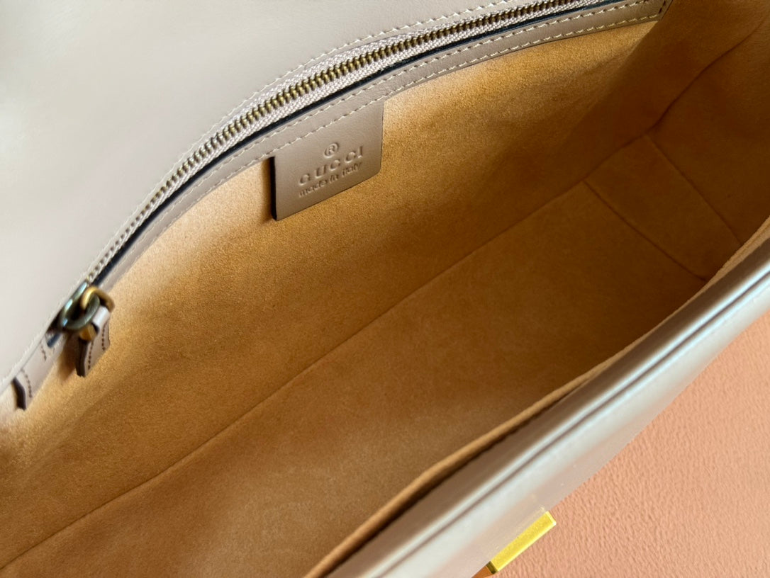 マーモント ショルダーバッグ 31 ベージュカーフスキン ゴールドチェーン