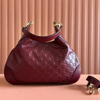 ミディアムB ショルダーバッグ 42インチ ロッソ アンコラ レッド GGエンボスカーフスキン