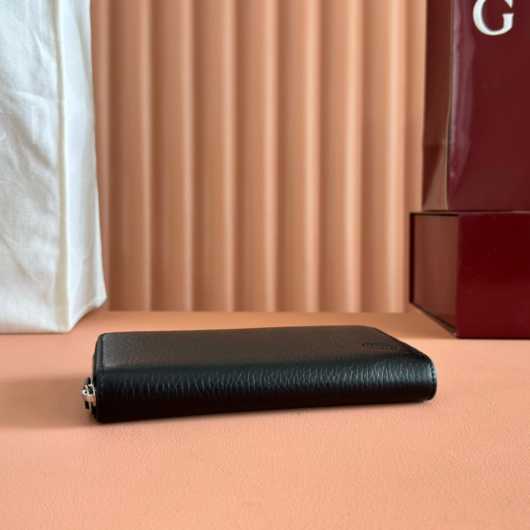 GGマーモント 19 ロングウォレット（ブラックカーフスキン、シルバー金具）