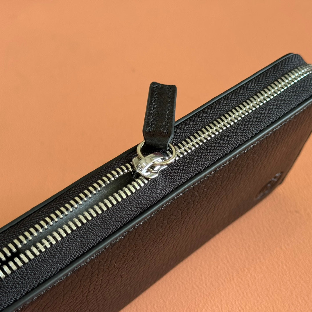 GGマーモント 19 ロングウォレット（ブラックカーフスキン、シルバー金具）