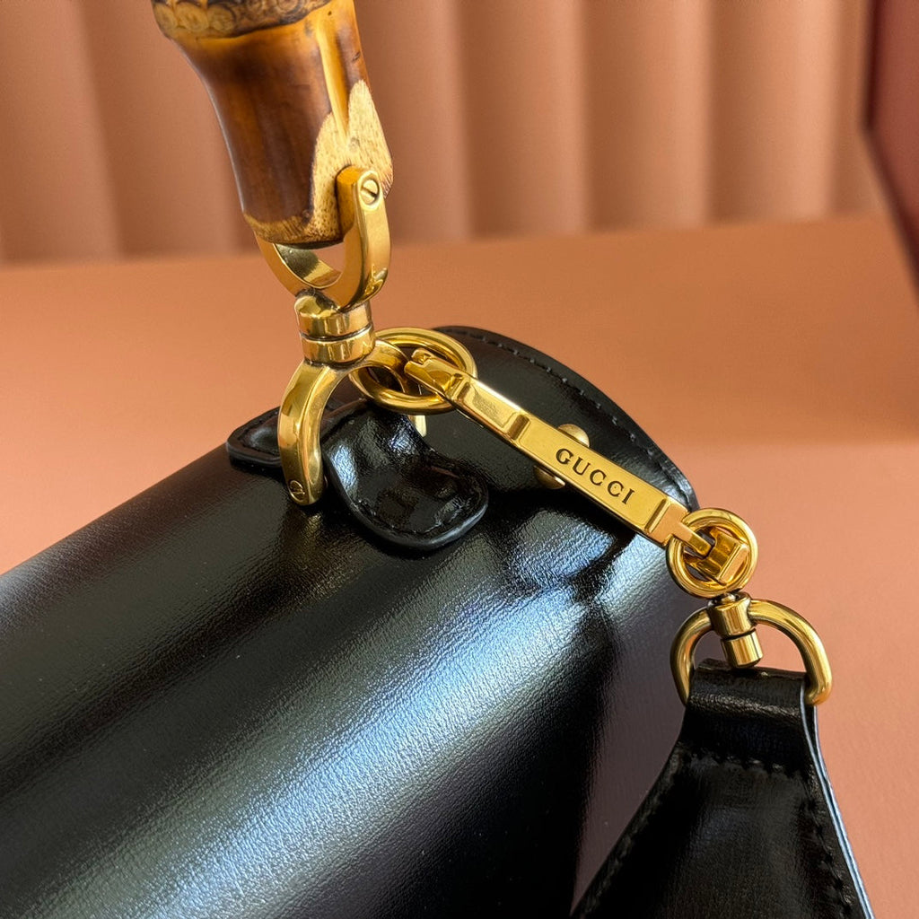 グッチ バンブー ミニバッグ 21 ブラック カーフスキン ゴールド金具