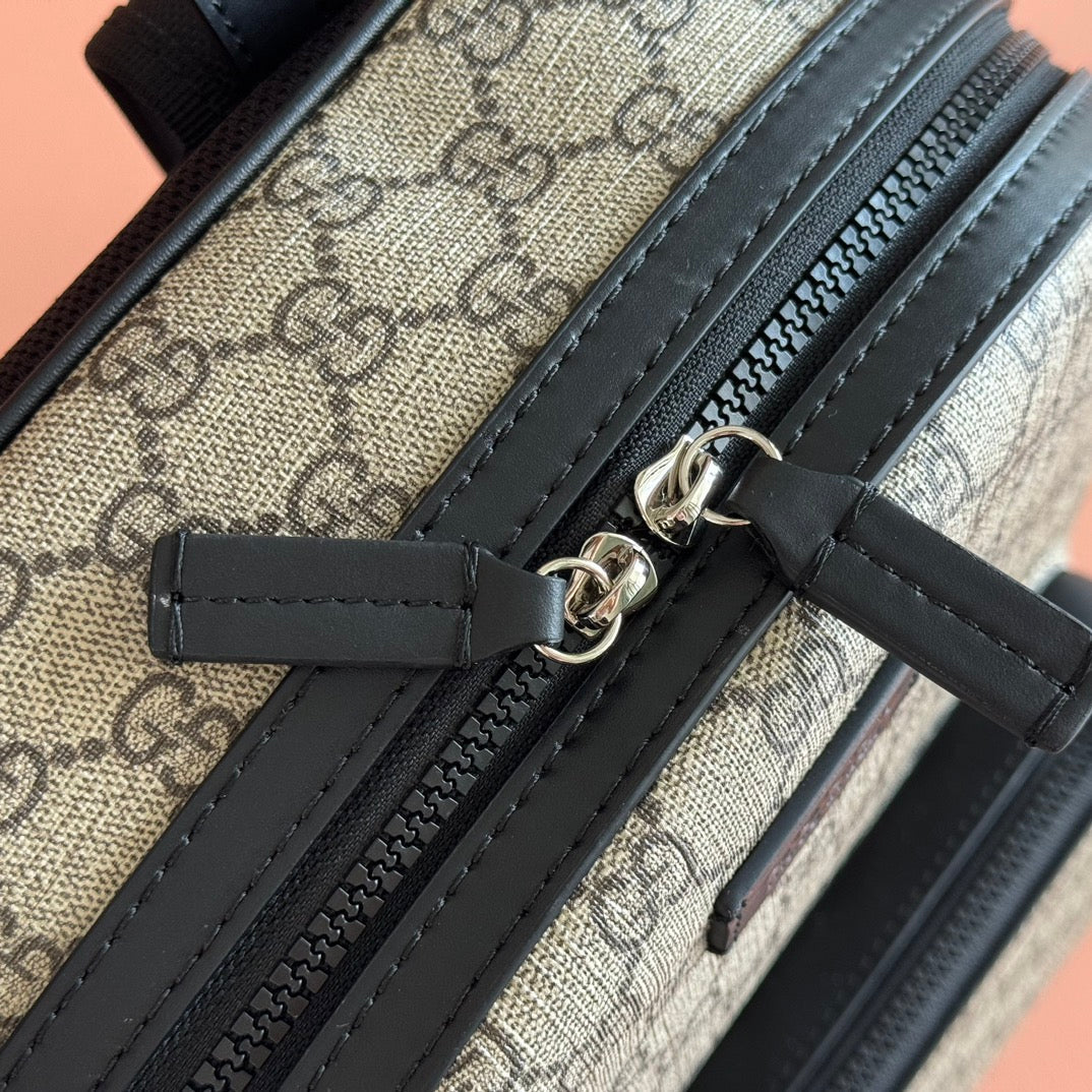 エンボス加工バックパック 40 ベージュ＆ダークブラウンカーフスキン