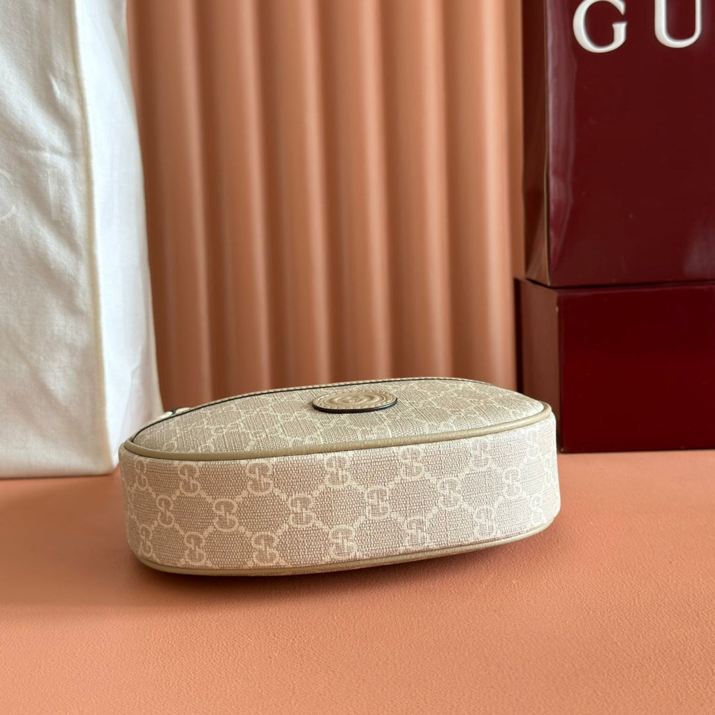 GGスプリーム ショルダーバッグ 22 クリーム キャンバス ゴールド金具