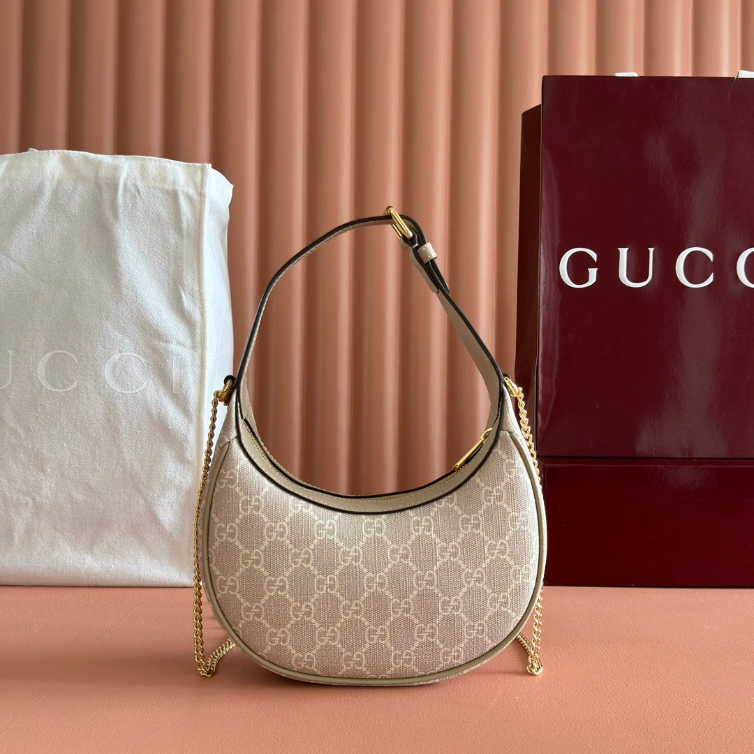 GGスプリーム ショルダーバッグ 22 クリーム キャンバス ゴールド金具