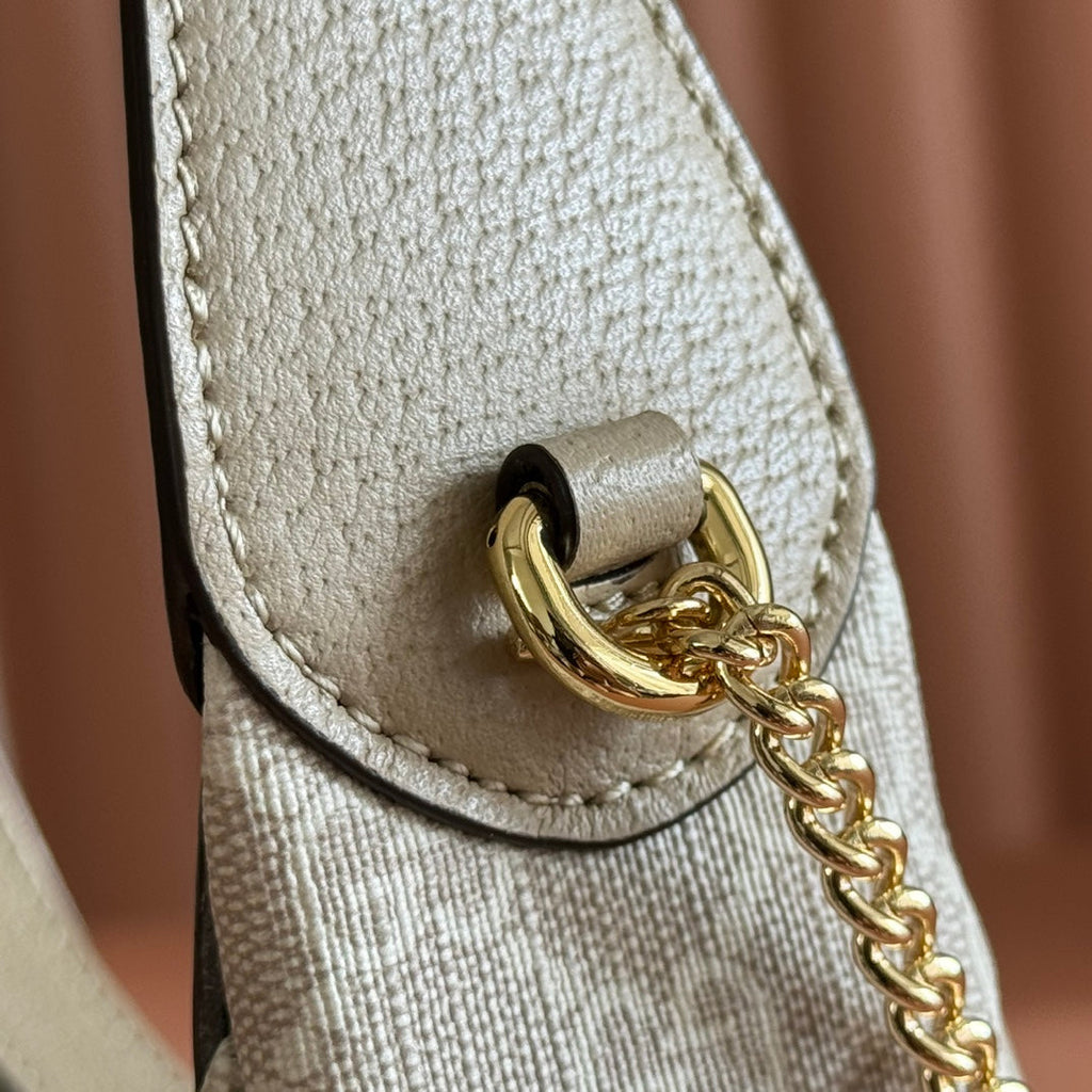 GGスプリーム ショルダーバッグ 22 クリーム キャンバス ゴールド金具