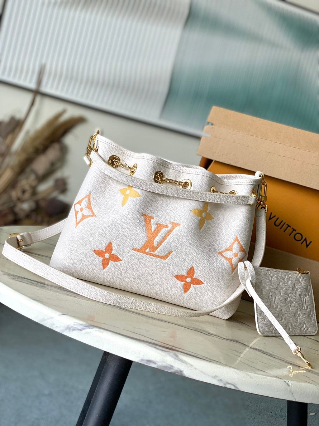 ホワイトオレンジモノグラムアンプラントレザーゴールドハードウェアバンドル28個