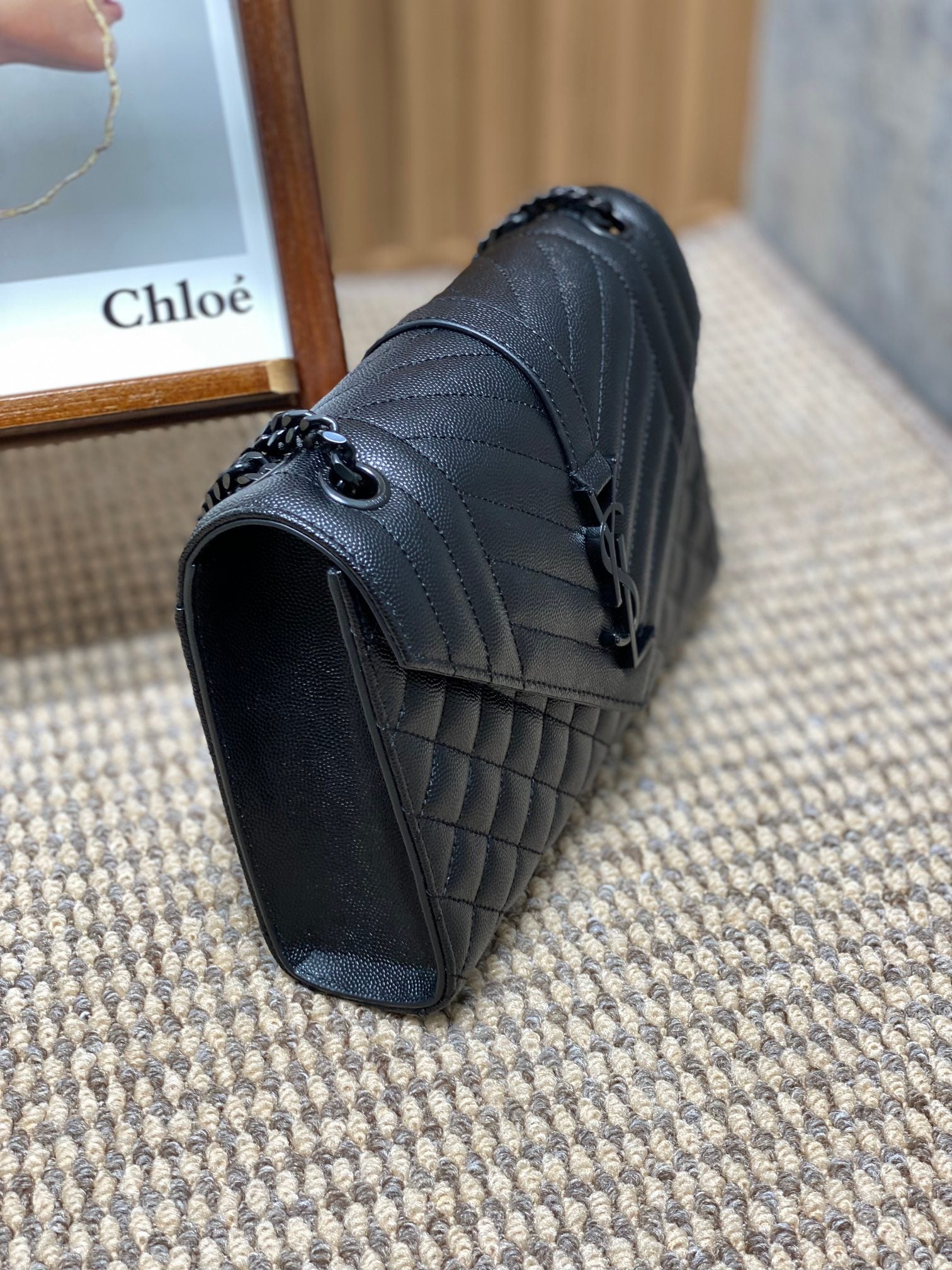 エンベロープチェーンバッグ 24インチ ブラックカーフスキン